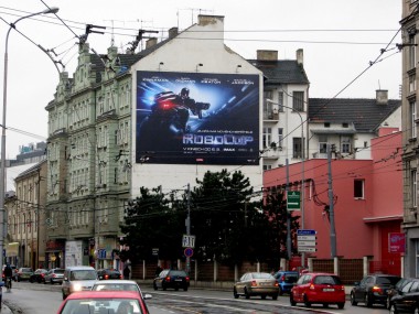 Obrázek pro článek - Robocop se opět chystá do kin a zve své fanoušky také OOH komunikací