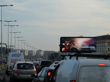 Obrázek pro článek - Válečný film 300: Vzestup říše se svým spotem ve Wilsonově ulici