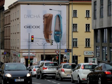 Obrázek pro článek - Dubnová venkovní kampaň GEOX propaguje novou kolekci bot