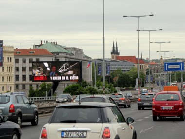 Obrázek pro článek - V kinech trhá rekordy, další zfilmování Godzilly se představuje nejen ve venkovní reklamě