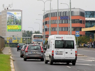Obrázek pro článek - Projekt Slunečný vršek láká OOH reklamní kampaní na nové bydlení