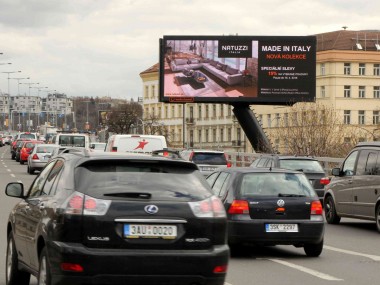 Obrázek pro článek - Correct Interior – Natuzzi na čtyřech digiboardech z portfolia Famedie