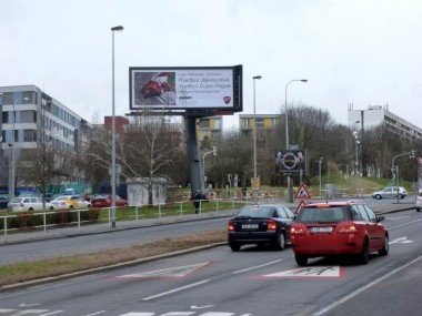 Obrázek pro článek - Pociťte rychlost Ducati – nyní i na OOH v Praze
