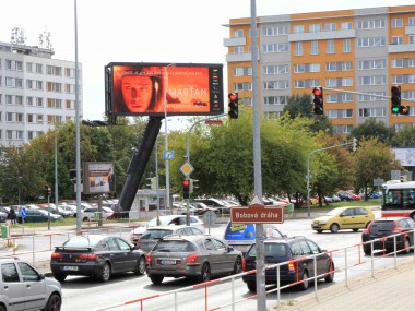 Obrázek pro článek - Upoutávka filmu Marťan na digiboardech v Praze