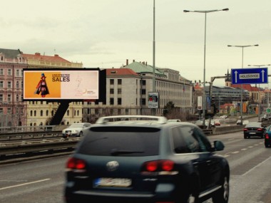 Obrázek pro článek - Nápaditá reklamní kampaň Centra Černý Most nejen u Štěrboholské spojky