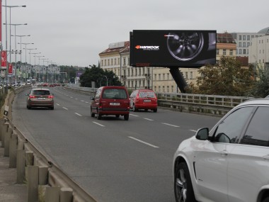 Obrázek pro článek - Hankook Tire pokračuje ve své kampani. Nyní doplněnou o alternativní CLV panely