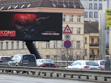 Obrázek pro článek - V březnu přichází na digiboardy i do kin dobrodružný film Kong: Ostrov lebek