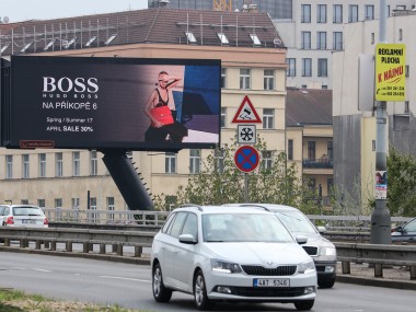 Obrázek pro článek - Oblékněte se na jaře a v létě do německé kvality. Kampaň Hugo Boss láká i na slevy