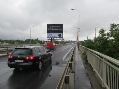 Obrázek pro článek - Nově otevřené Mazda centrum Car Star využívá toto léto ploch od nás k navigační komunikaci