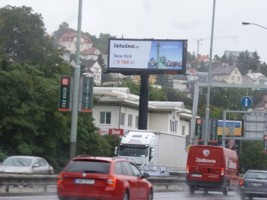 Obrázek pro článek - Splnit sen si můžete i Vy - letuška.cz nyní nabízí populární destinace i na pražských bigboardech