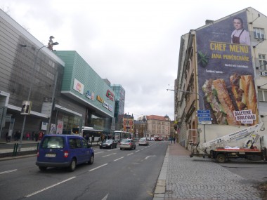 Obrázek pro článek - Plachta v Liberci pro Bageterii Boulevard