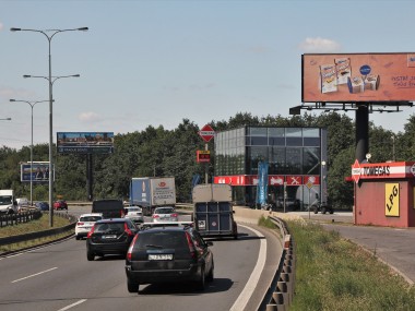 Obrázek pro článek - Sušenky Manner lákají z bigboardů po celé Praze
