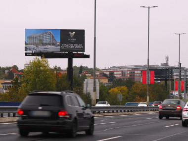 Obrázek pro článek - Říjnová bigboardová kampaň realitního projektu v Praze