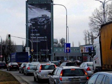 Obrázek pro článek - Jarní venkovní kampaň pro Mercedes-Benz