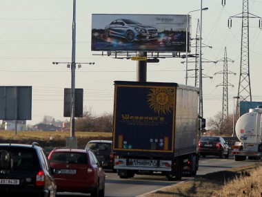 Obrázek pro článek - Mercedes–Benz na bigboardech a digiboardech z našeho portfolia