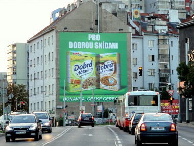 Obrázek pro článek - Bonavita láká svojí OOH komunikací na zdravou snídani a müsli tyčinky