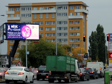 Obrázek pro článek - OC Letňany představuje prostřednictvím digiboardů akci „Měsíc v růžové“