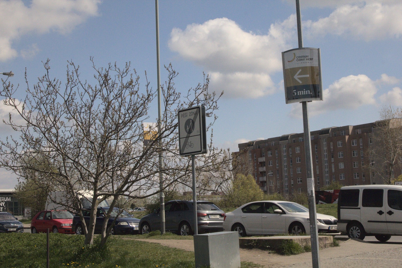 Praha - Bryxova, východ z metra CČM a - 12014756-SVO